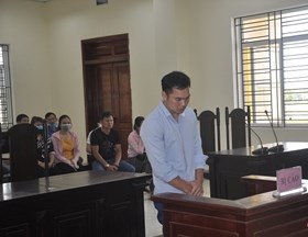 Thanh Hóa: Xét xử nguyên trung úy Công an huyện nổ súng cướp ngân hàng